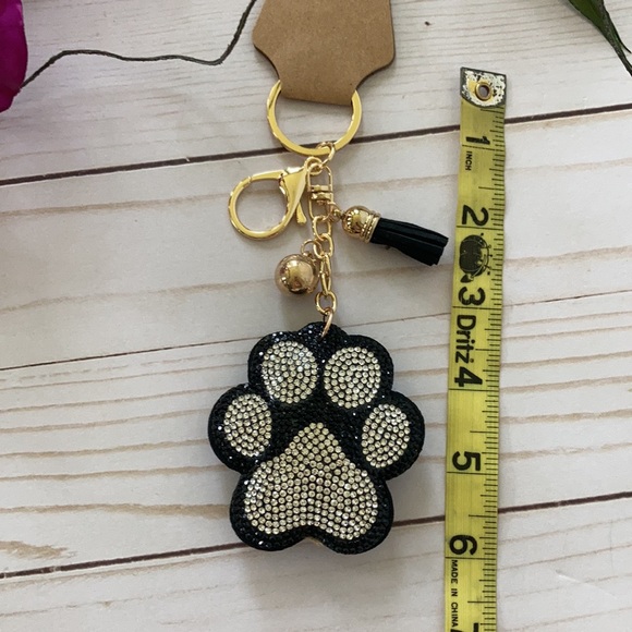 Rhinestone Puppy Paw Key Fob/Keychain - Picture 3 of 5